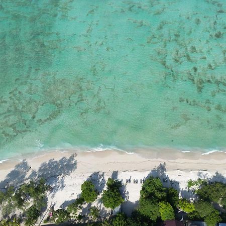 ギリ・アイル モウィーズ オン ザ ビーチ Bed & Breakfast エクステリア 写真