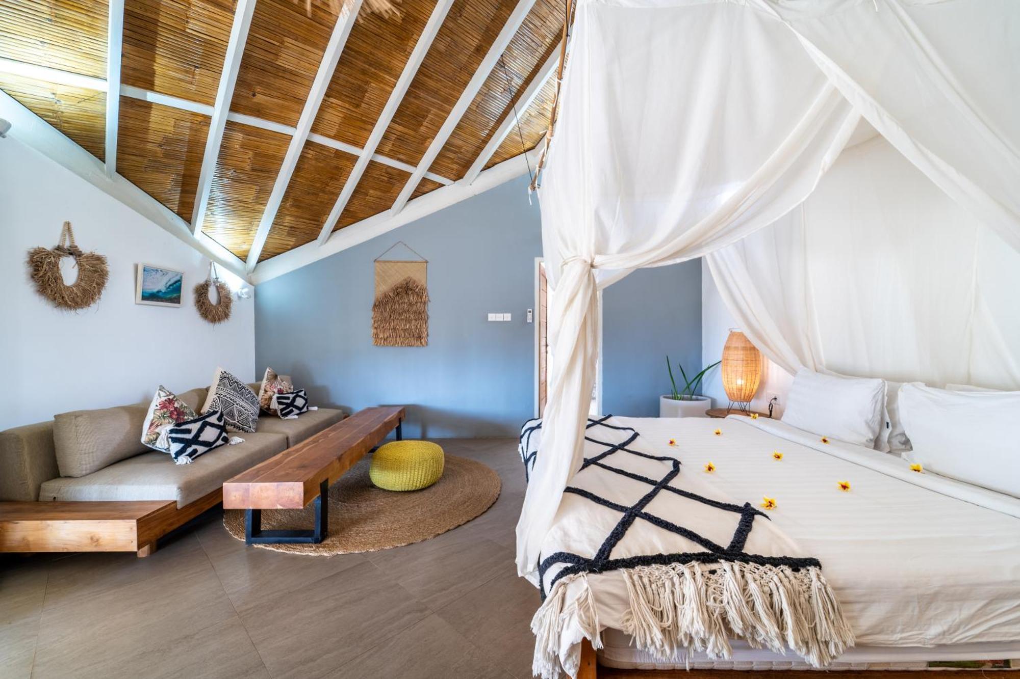 ギリ・アイル モウィーズ オン ザ ビーチ Bed & Breakfast エクステリア 写真